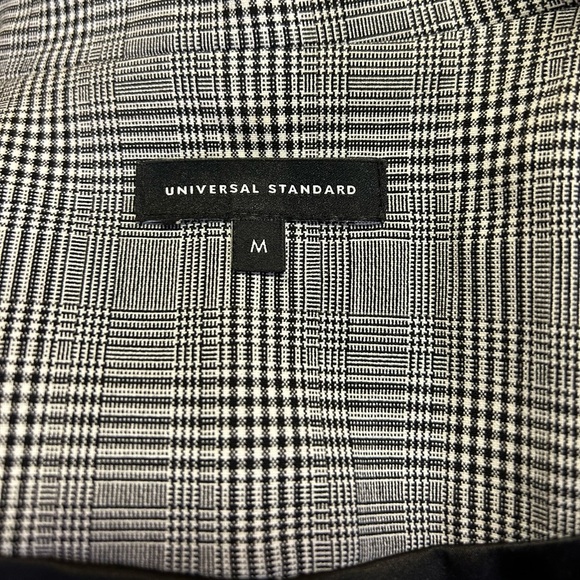 Universal Standard Meg Blazer Glen Plaid with 3/4 Sleeves, size Medium (18/20). - Picture 3 of 8